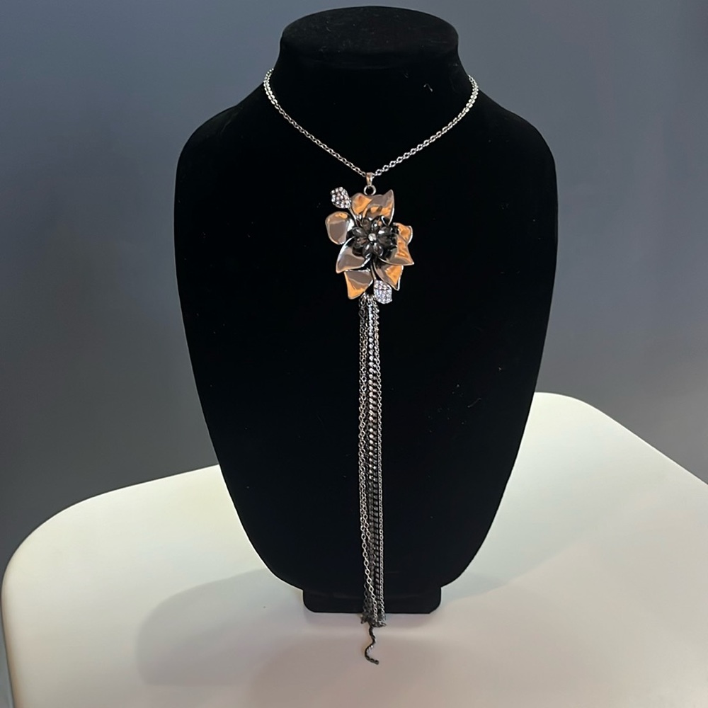 White House Black Market necklace